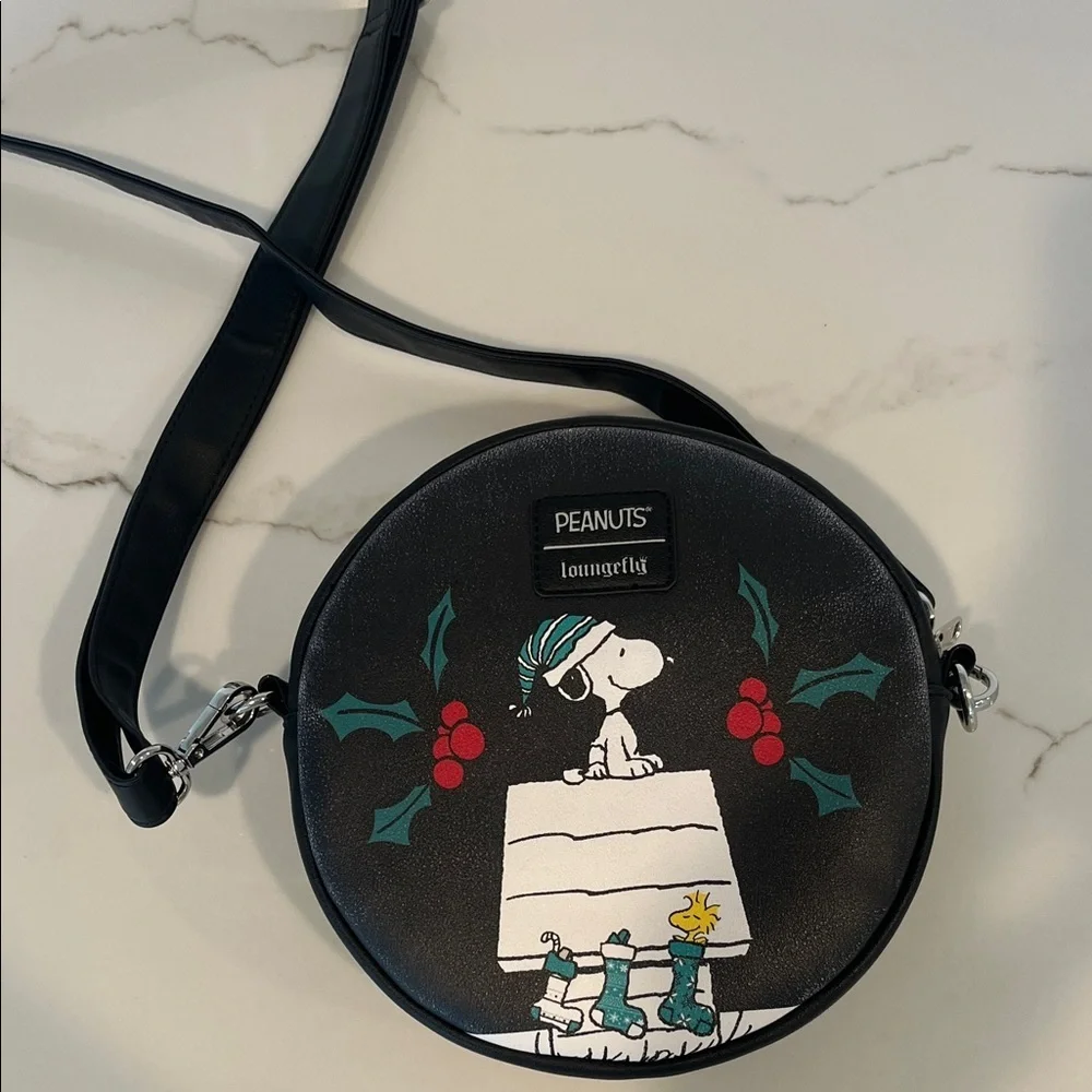Loungefly Peanuts Snoopy Holiday Wreath Crossbody Bag